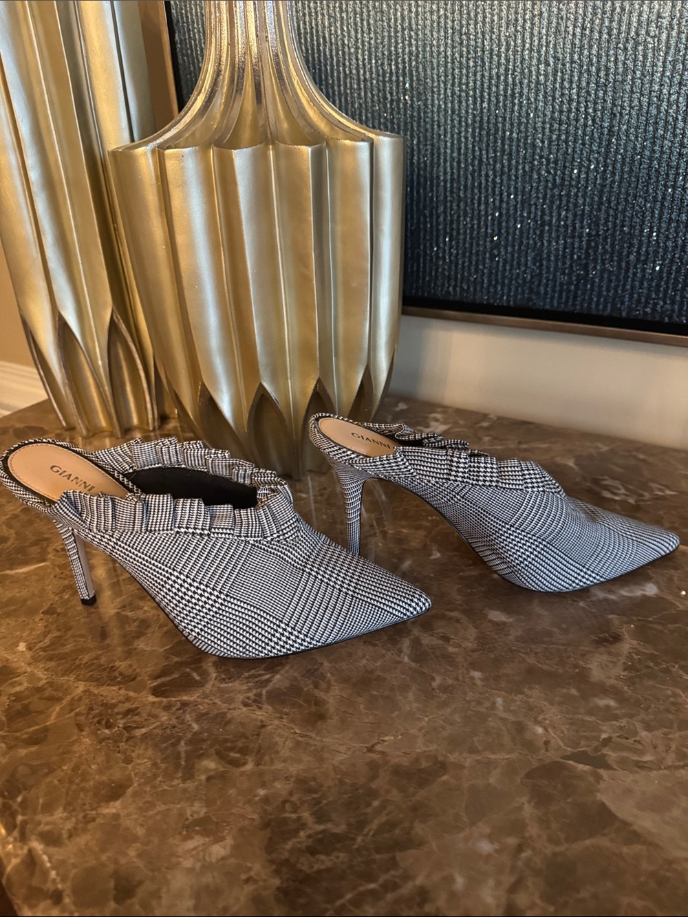 "Consigning SoGianni Bini Black & White Houndstooth Pointed-Toe Mule with Ruffle - Picture 3 of 5